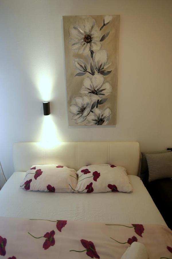 Apartments Rooms Fontane Trnje - Free Parking ซาเกร็บ ภายนอก รูปภาพ